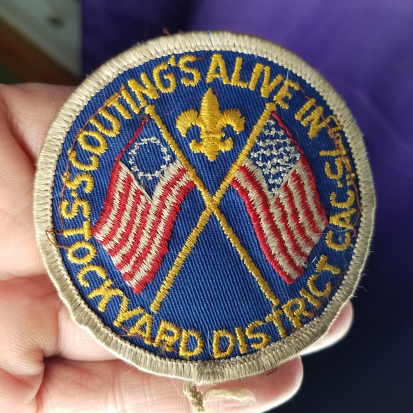 1975 boy scout patch Scouting's Alive Stockyard District CAC American Flag Tub15 - Picture 1 of 3